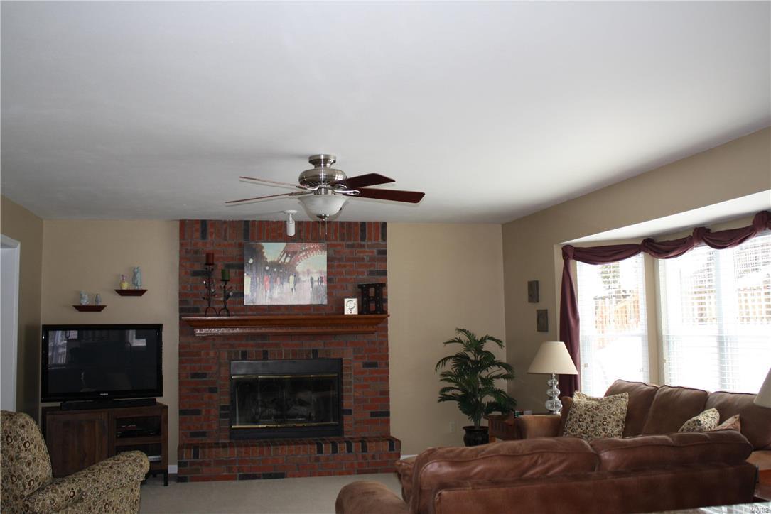 604 Highland Glen Drive Ballwin, MO 63021 - Photo 6 of 25