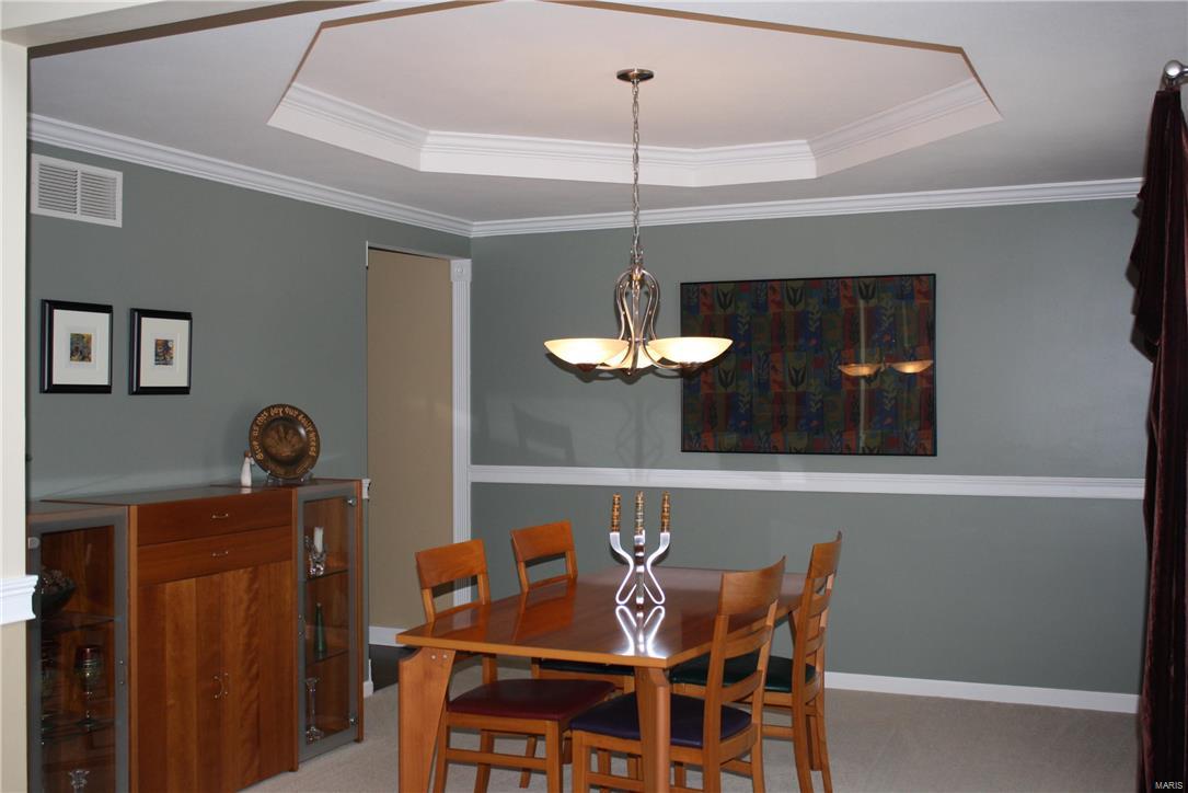 604 Highland Glen Drive Ballwin, MO 63021 - Photo 9 of 25