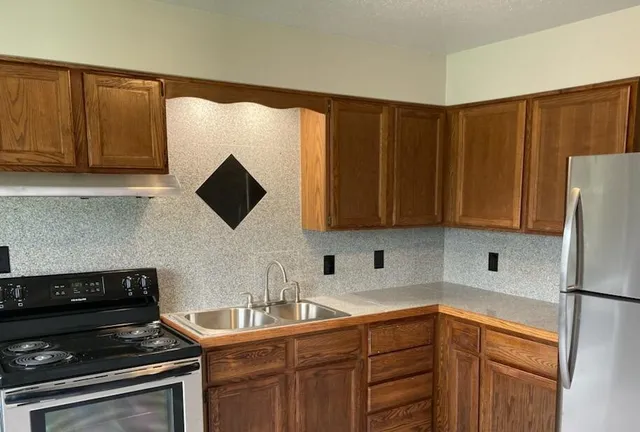 $1,095 | 437 East Marion Street, Unit 2W, Princeton, IL 61356