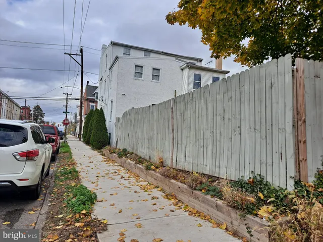 $2,800 | 1100 Green Street, Norristown, PA 19401