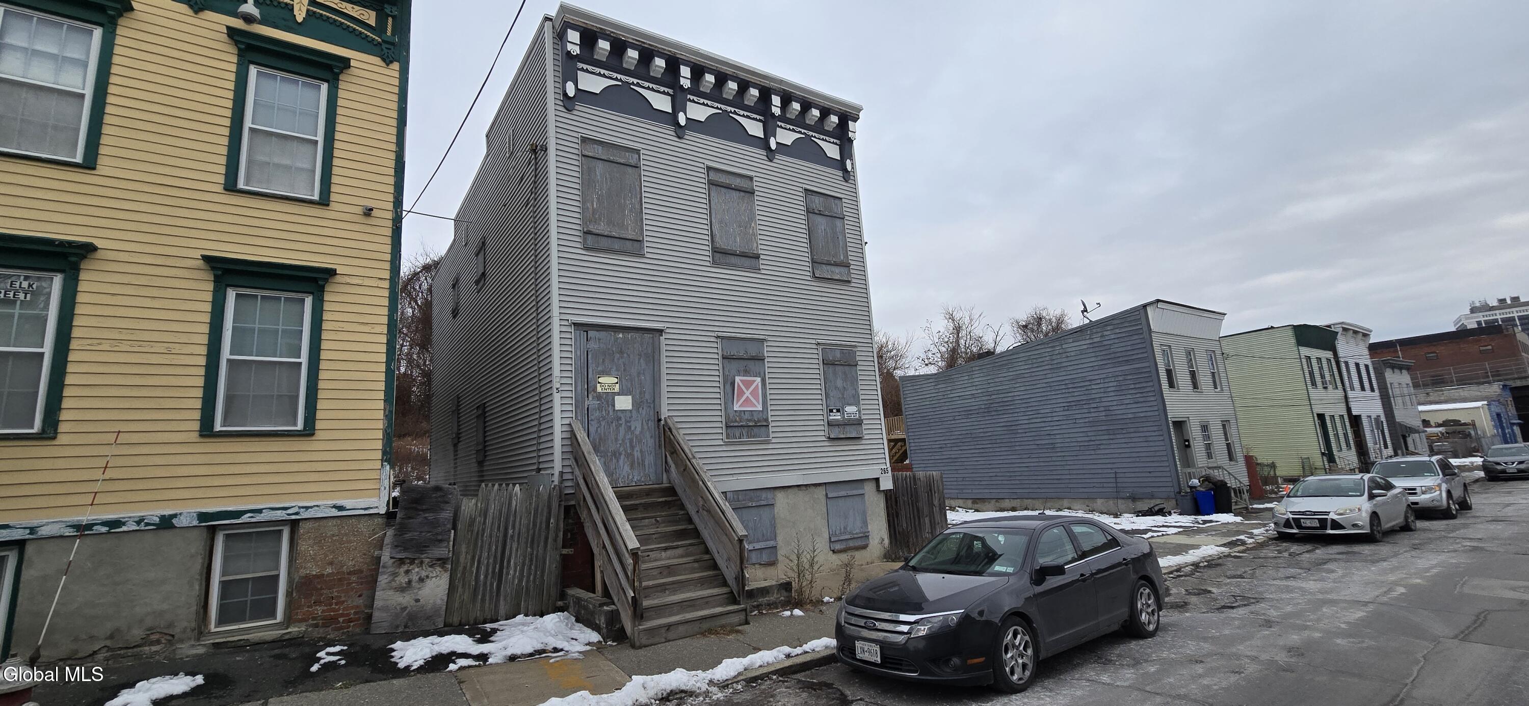 265 Elk Street Albany, NY 12206 - Photo 2 of 25 Outside-2