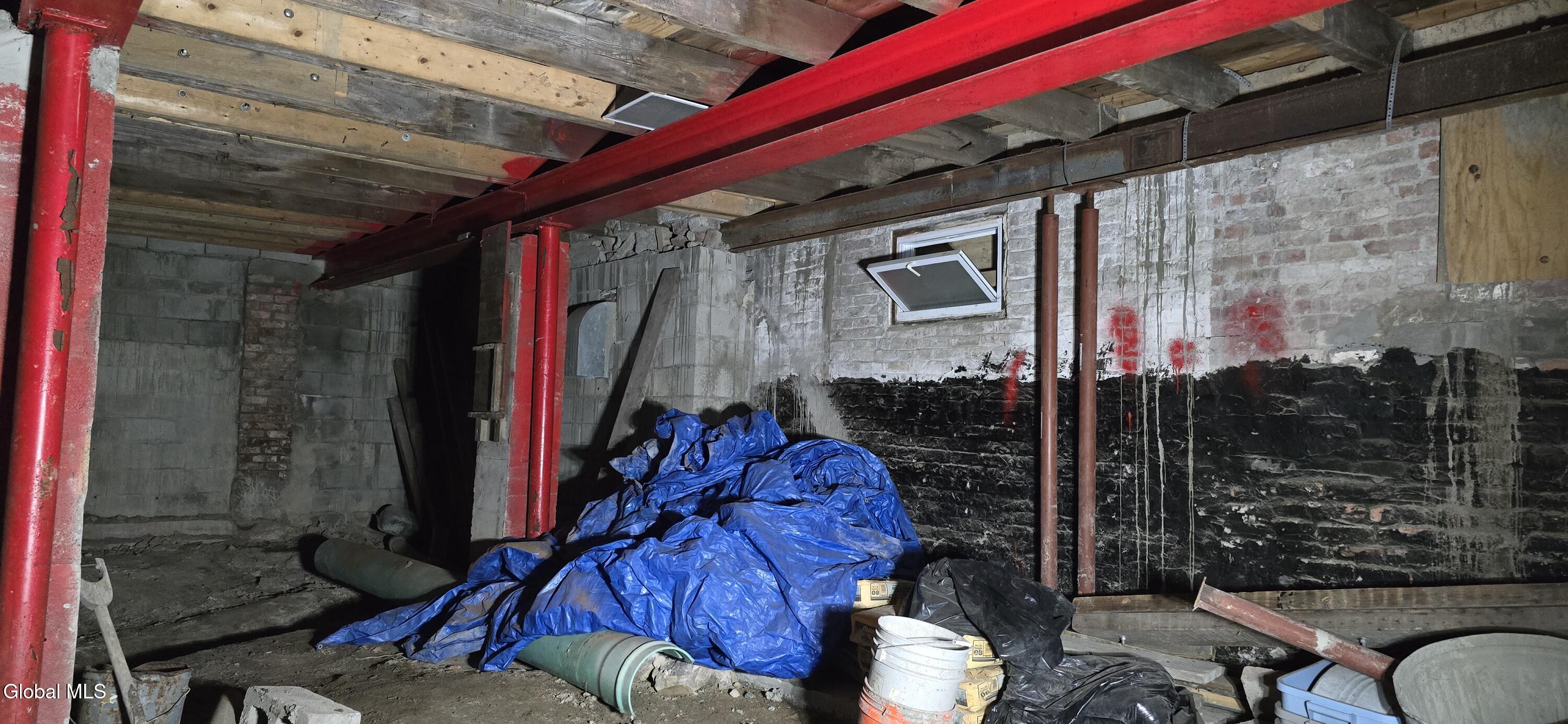 265 Elk Street Albany, NY 12206 - Photo 6 of 25 20251220_144319