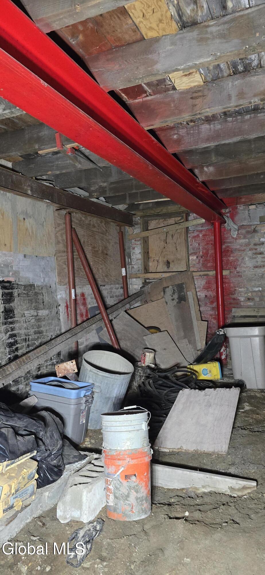 265 Elk Street Albany, NY 12206 - Photo 8 of 25 20251220_144415