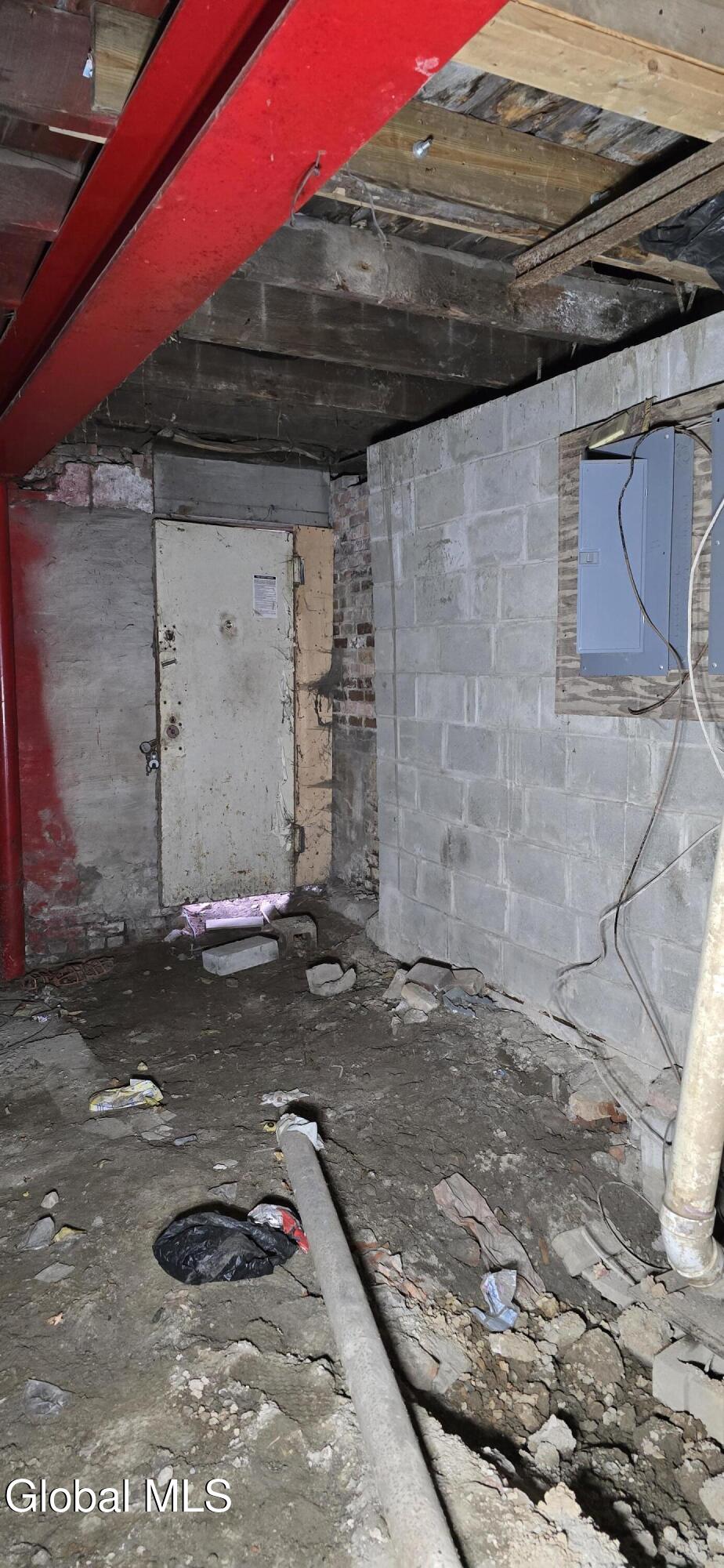 265 Elk Street Albany, NY 12206 - Photo 9 of 25 20251220_144437