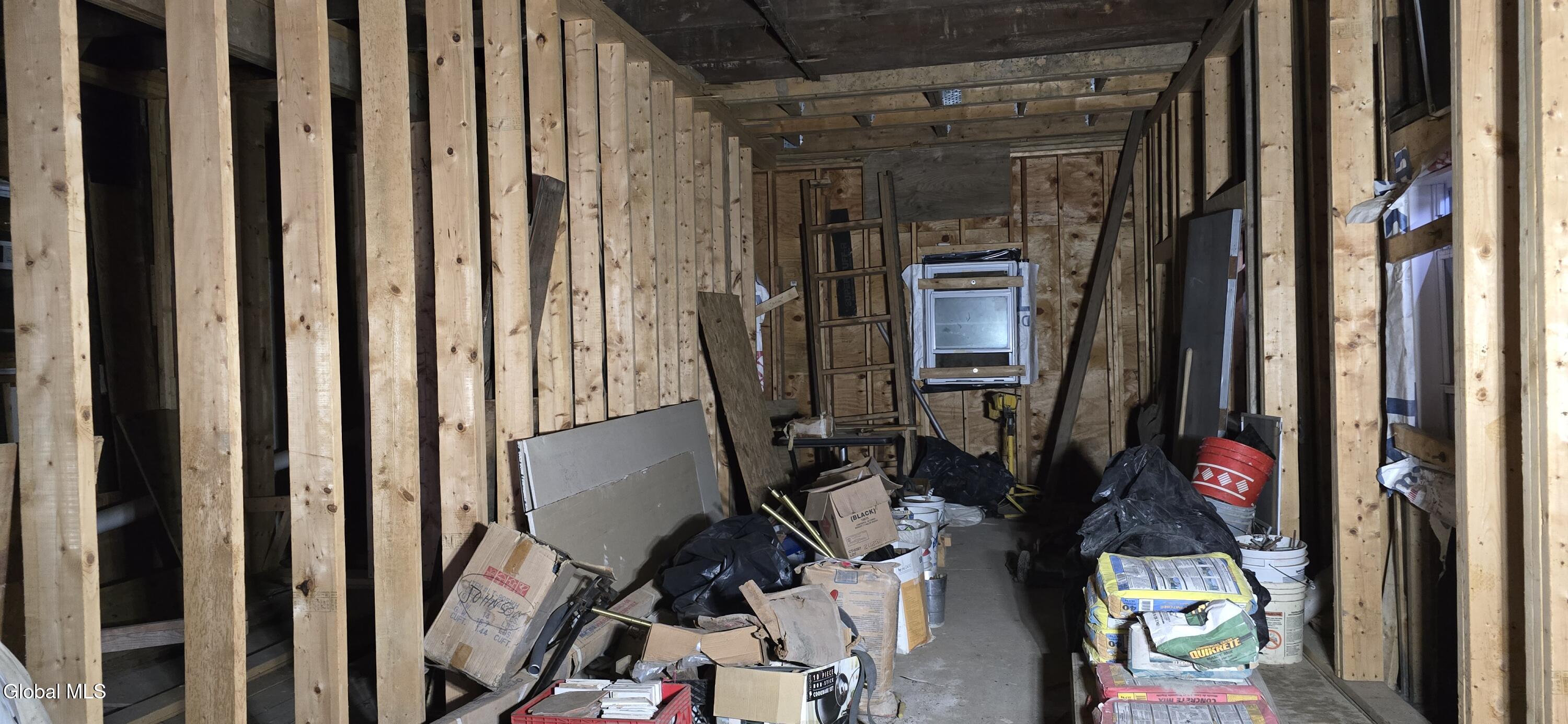 265 Elk Street Albany, NY 12206 - Photo 10 of 25 20251220_144907