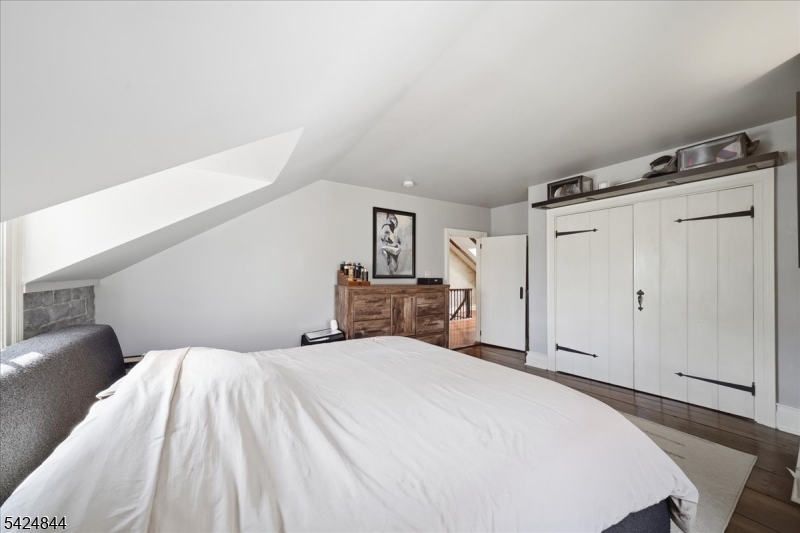 2020 Washington Valley Road Bridgewater, NJ 08836 - Photo 15 of 46