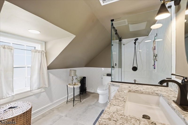 2020 Washington Valley Road Bridgewater, NJ 08836 - Photo 34 of 46