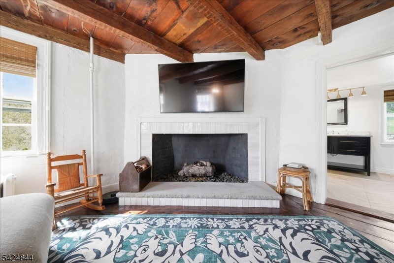 2020 Washington Valley Road Bridgewater, NJ 08836 - Photo 4 of 46