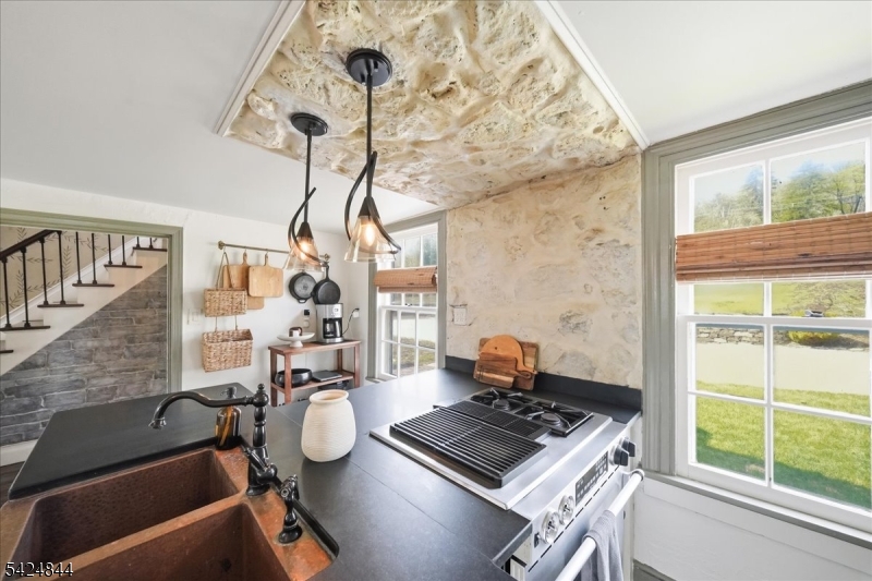 2020 Washington Valley Road Bridgewater, NJ 08836 - Photo 6 of 46