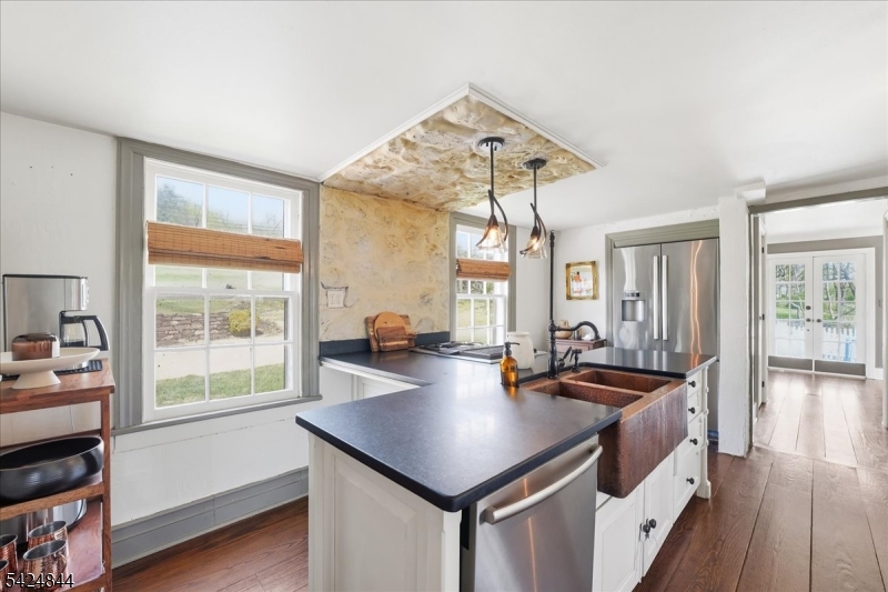 2020 Washington Valley Road Bridgewater, NJ 08836 - Photo 7 of 46