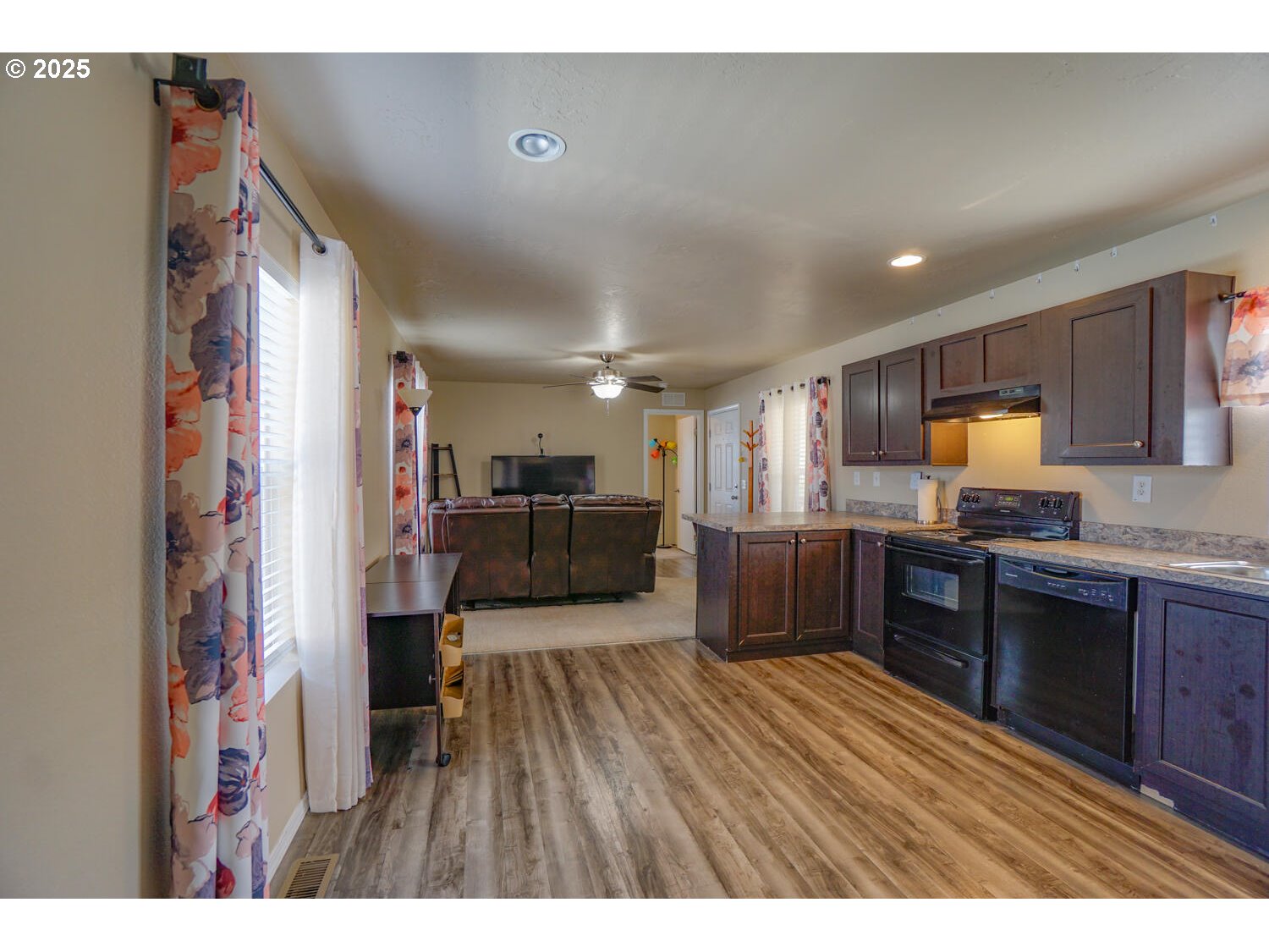 300 Southwest 7th Avenue, Unit 211 Battle Ground, WA 98604 - Photo 23 of 27