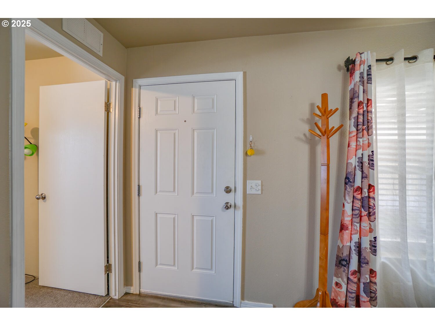 300 Southwest 7th Avenue, Unit 211 Battle Ground, WA 98604 - Photo 5 of 27