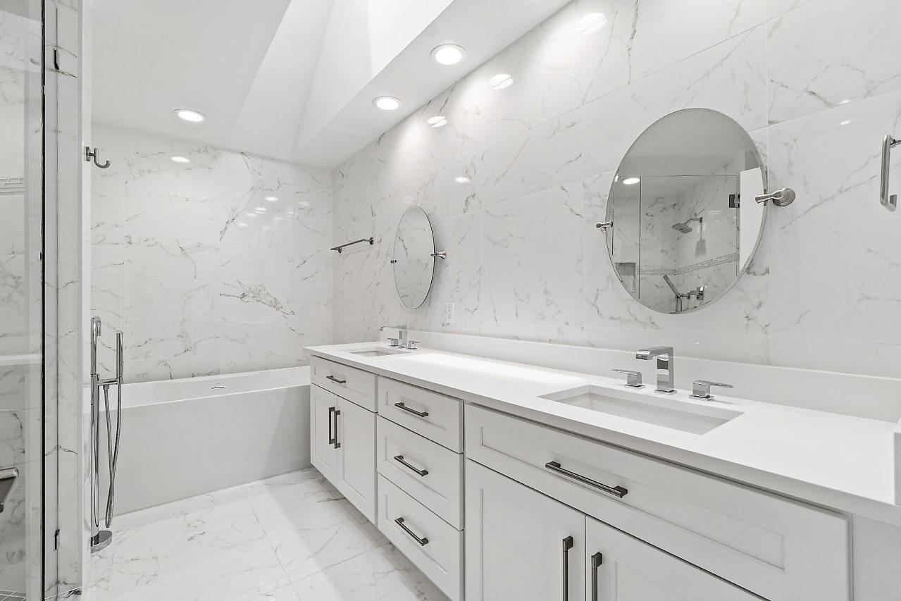 5178 Windsor Parke Drive Boca Raton, FL 33496 - Photo 24 of 35 Master Bathroom