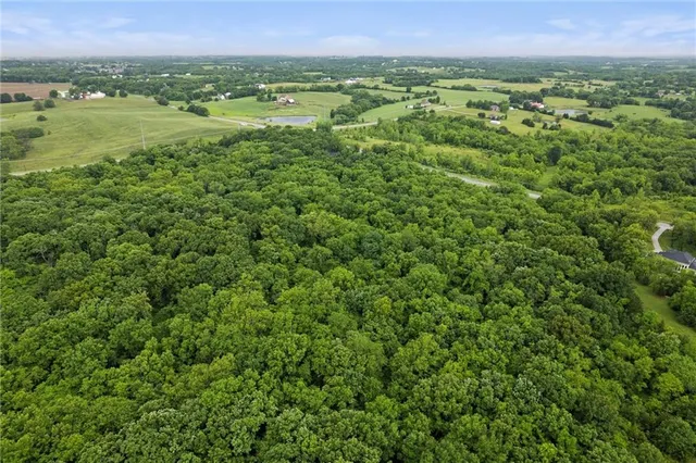 $194,500 | 11315 Hollingsworth Road, Kansas City, KS 66109