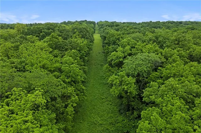 $194,500 | 11315 Hollingsworth Road, Kansas City, KS 66109