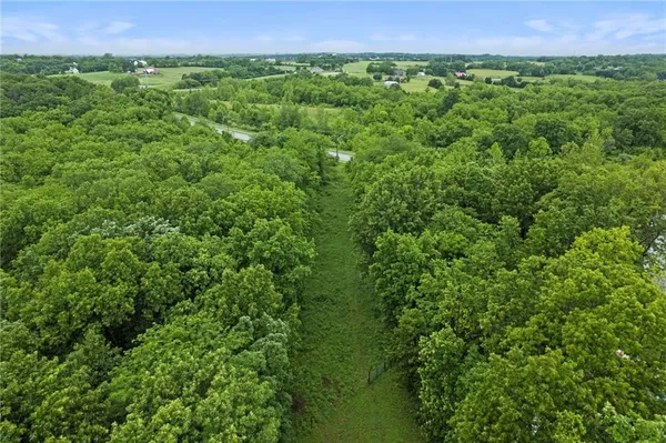 $194,500 | 11315 Hollingsworth Road, Kansas City, KS 66109