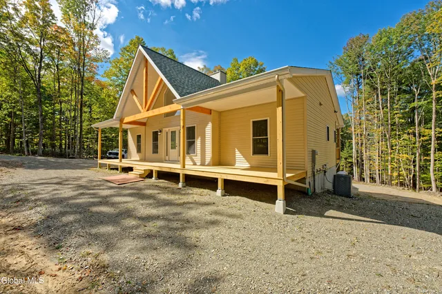 $649,900 | 517 Madonna Lake Road, Grafton, NY 12052