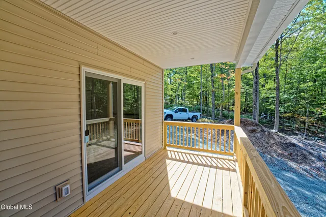 $649,900 | 517 Madonna Lake Road, Grafton, NY 12052