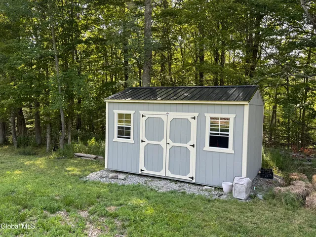 $649,900 | 517 Madonna Lake Road, Grafton, NY 12052