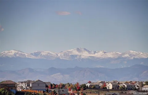 a black and white photo of a room