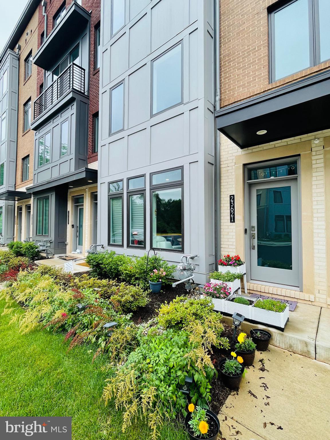 23621 Waterford Downs Terrace Ashburn, VA 20148 - Photo 2 of 23