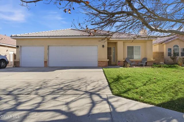 $490,000 | 44128 Westridge Drive, Lancaster, CA 93536