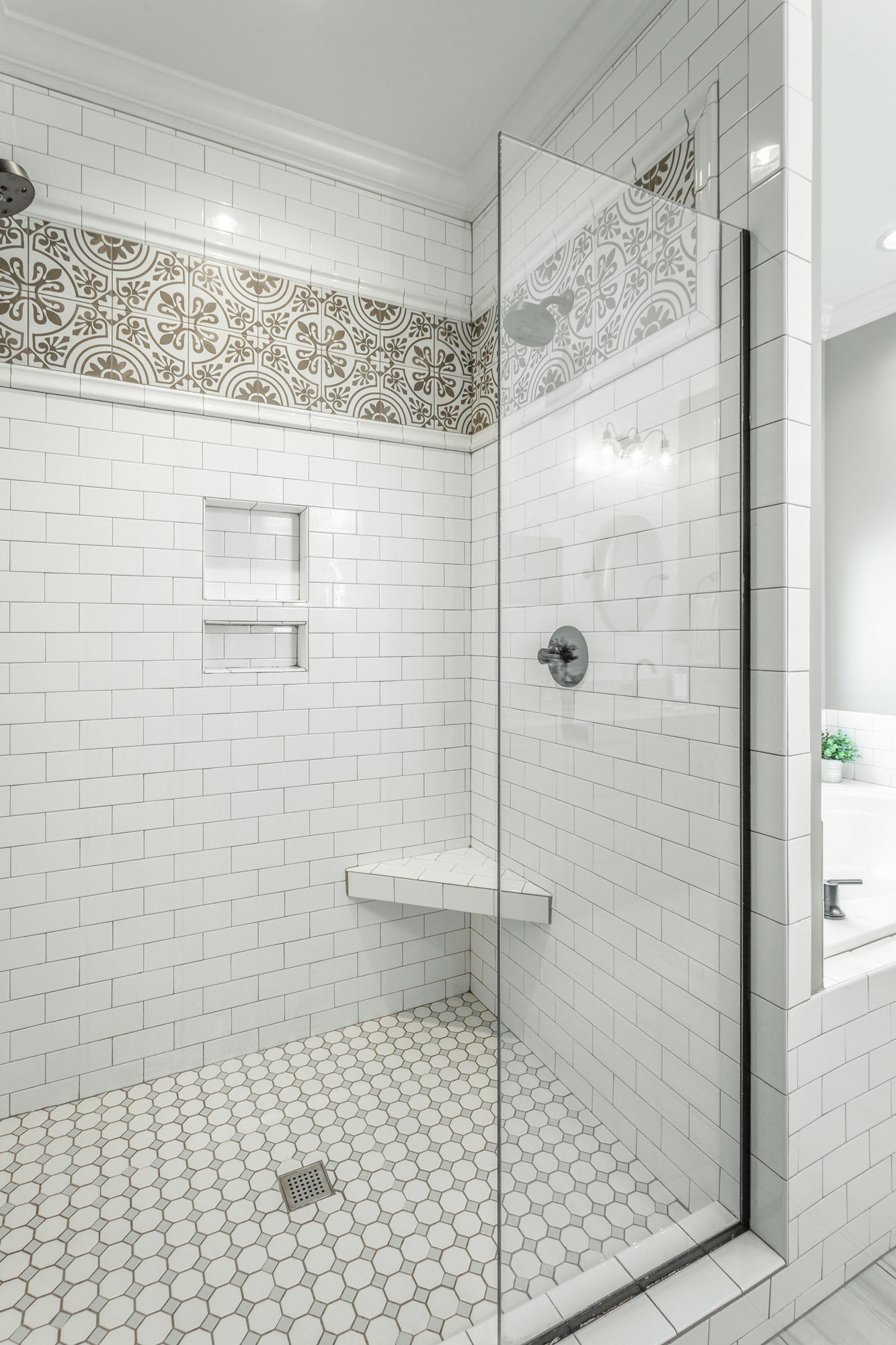 715 Live Oak Road Ringgold, GA 30736 - Photo 22 of 66 Master shower