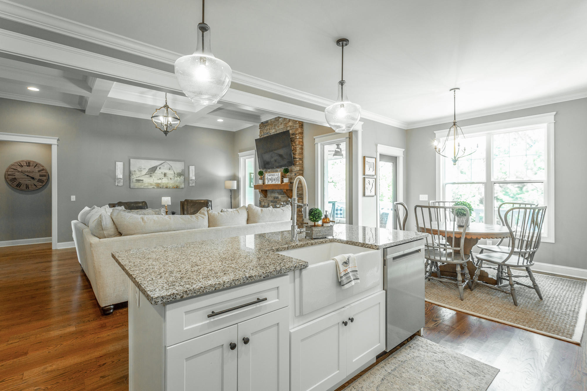 715 Live Oak Road Ringgold, GA 30736 - Photo 4 of 66 Kitchen/ eat in area
