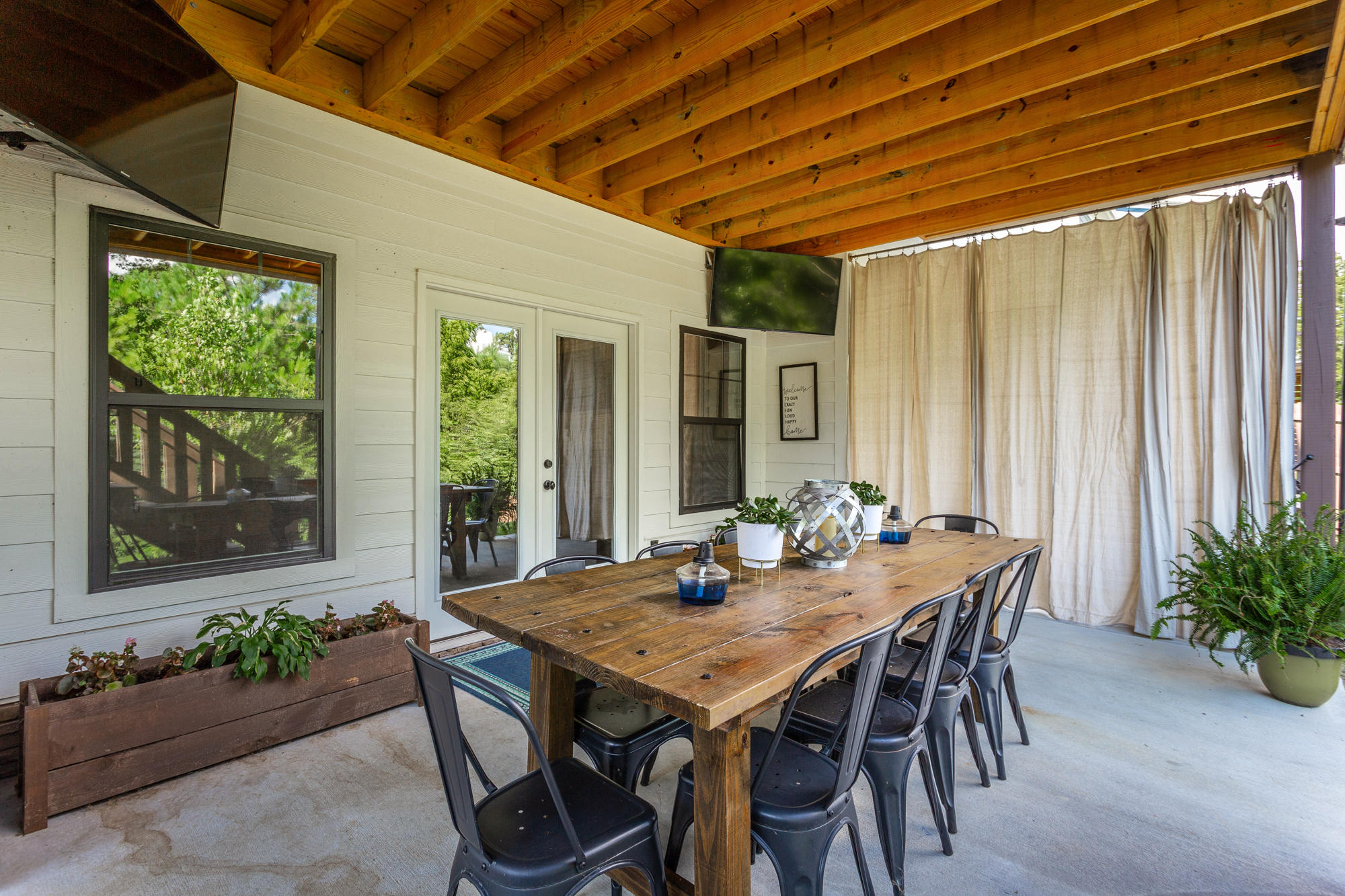 715 Live Oak Road Ringgold, GA 30736 - Photo 37 of 66 Back patio