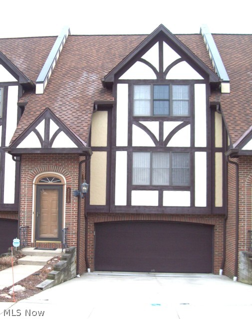 3515 Hampton Road Pepper Pike, OH 44122 - Photo 1 of 16 Gallery Image 1