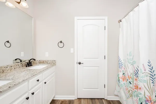 $2,250 | 2800 South Roth Avenue, Gonzales, LA 70737