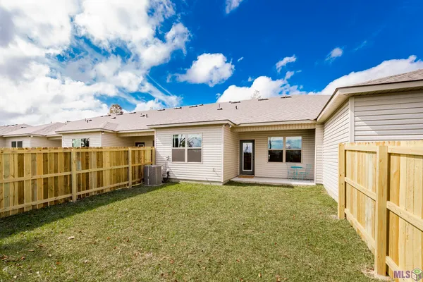 $2,250 | 2800 South Roth Avenue, Gonzales, LA 70737