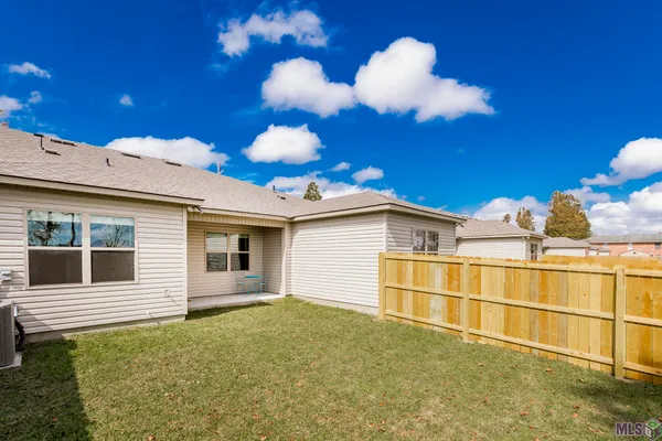 $2,250 | 2800 South Roth Avenue, Gonzales, LA 70737