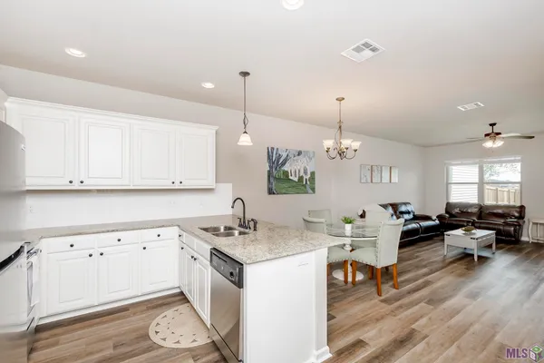 $2,250 | 2800 South Roth Avenue, Gonzales, LA 70737