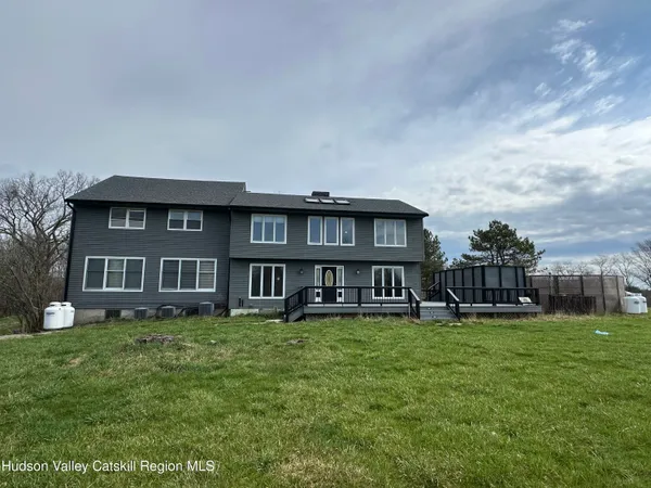 $459,000 | 90 Ingalside Road, Greenville, NY 12083