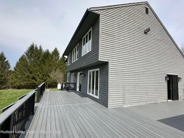 $459,000 | 90 Ingalside Road, Greenville, NY 12083