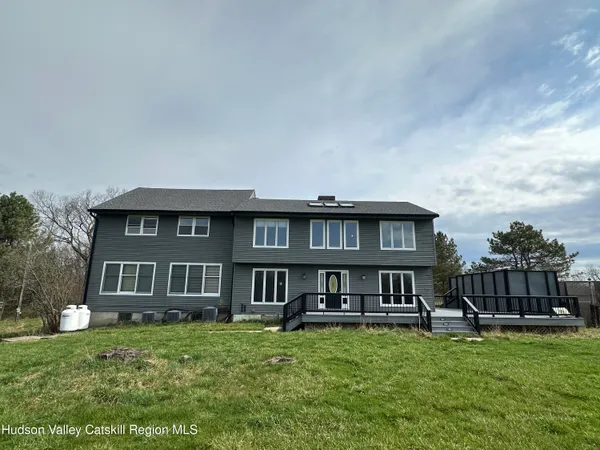 $459,000 | 90 Ingalside Road, Greenville, NY 12083