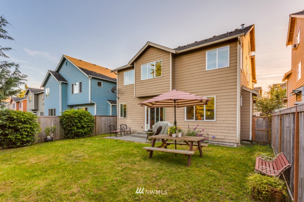 17829 20th Avenue Southeast Bothell, WA 98012 - Photo 2 of 25