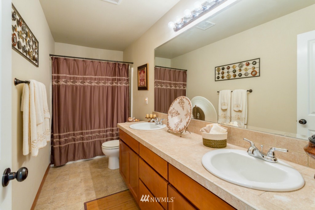 17829 20th Avenue Southeast Bothell, WA 98012 - Photo 20 of 25