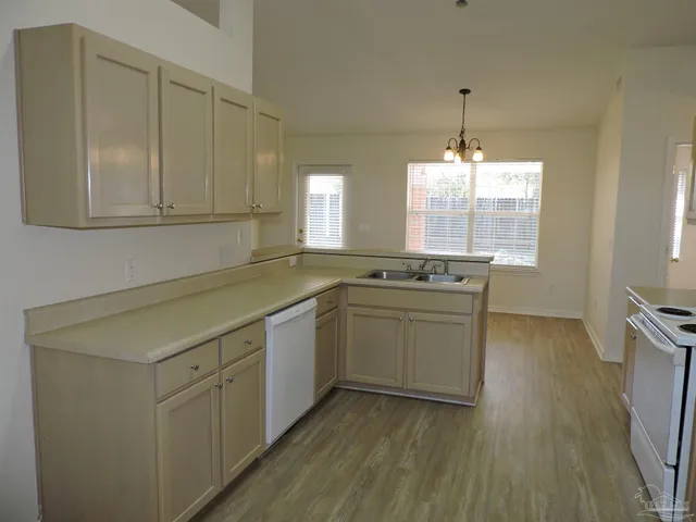 $1,895 | 6837 Fort Deposit Drive, Pensacola, FL 32526