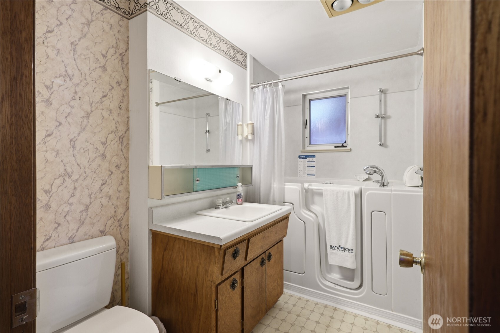 5118 Northeast 3rd Street Renton, WA 98059 - Photo 23 of 40