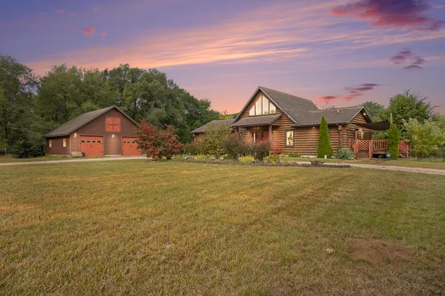 $569,600 | 5957 Landing Lane, Fremont, MI 49412