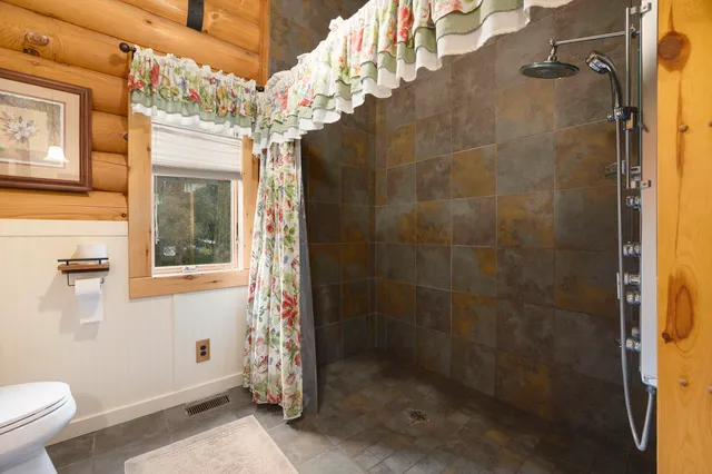 $569,600 | 5957 Landing Lane, Fremont, MI 49412