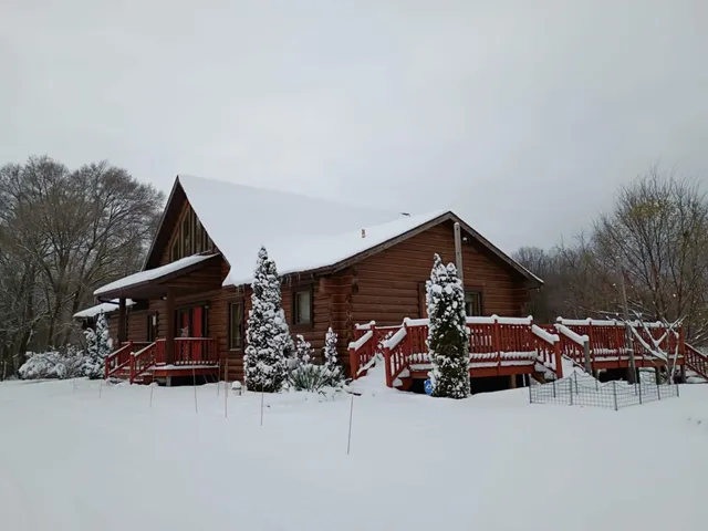 $569,600 | 5957 Landing Lane, Fremont, MI 49412