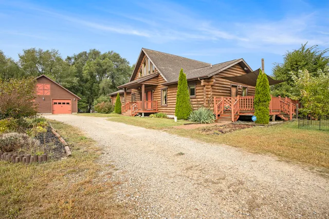 $569,600 | 5957 Landing Lane, Fremont, MI 49412