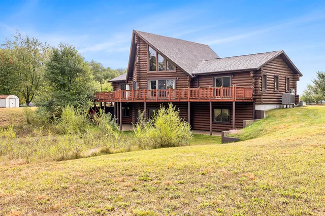 $569,600 | 5957 Landing Lane, Fremont, MI 49412