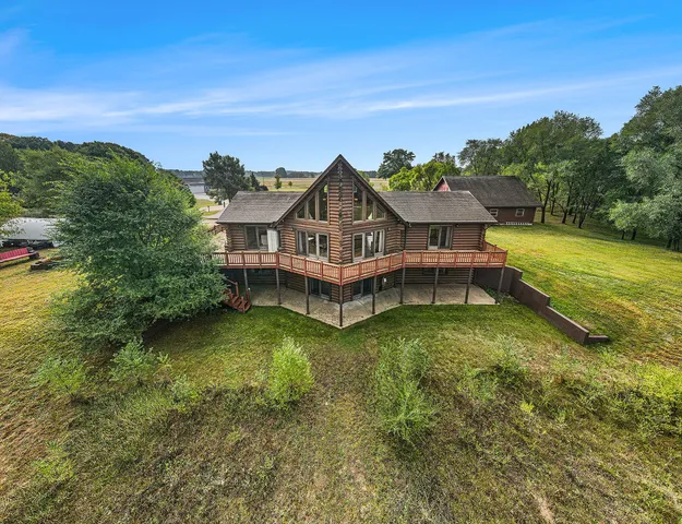 $569,600 | 5957 Landing Lane, Fremont, MI 49412