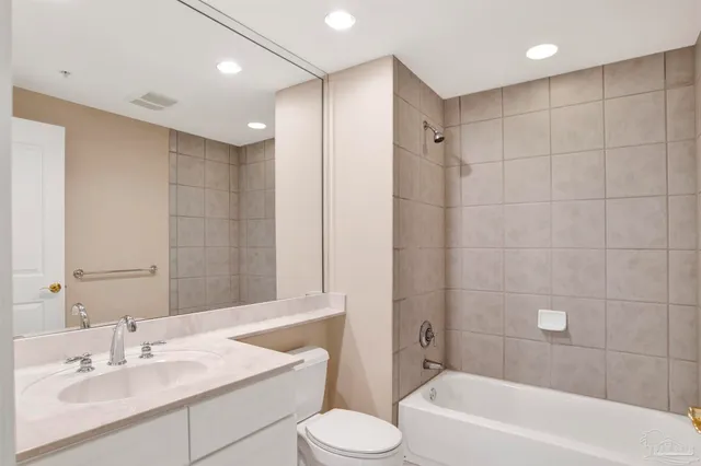 $2,800 | 608 Lost Key Drive, Unit 701C, Pensacola, FL 32507