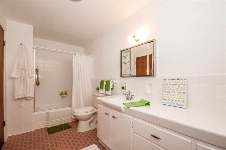 2214 Devonshire Road Ann Arbor, MI 48104 - Photo 12 of 22 Photo 12