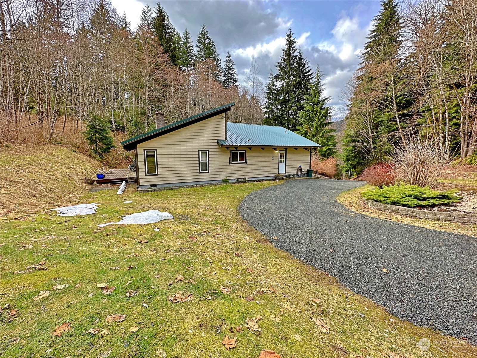 421-45 Mienars Road Morton, WA 98356 - Photo 3 of 39 Gallery Image 3